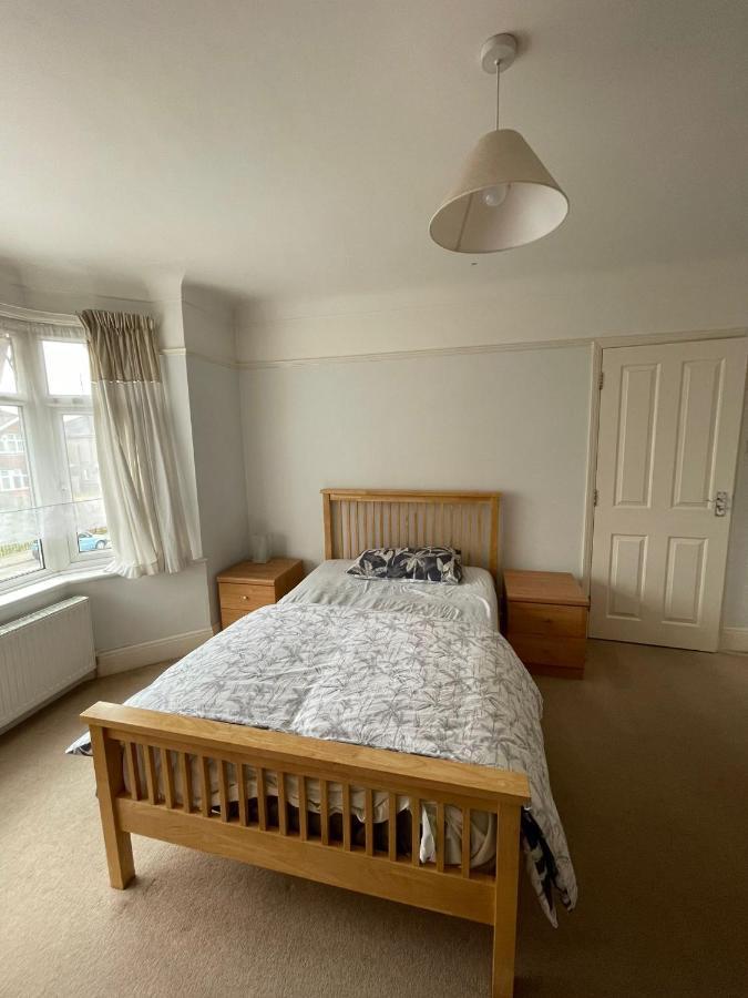 Apartamento Nharakat Mansion Southampton Exterior foto